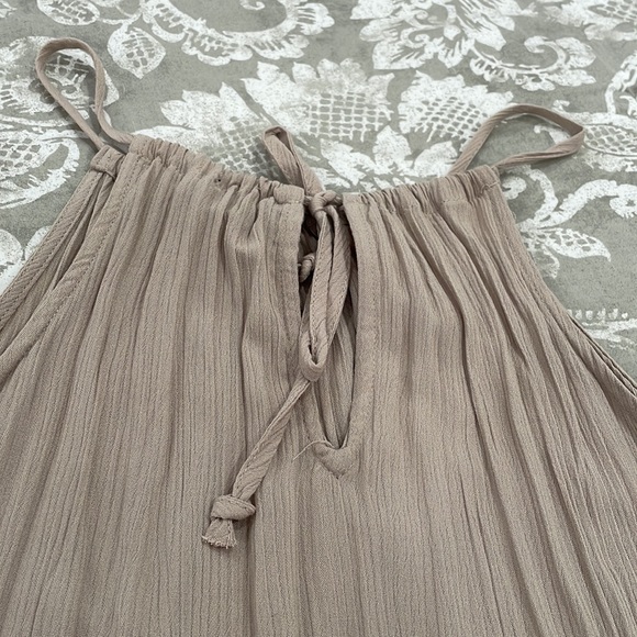AMBIANCE TOP, TAUPE COLOR🤎,SIZE SMALL - Picture 4 of 6